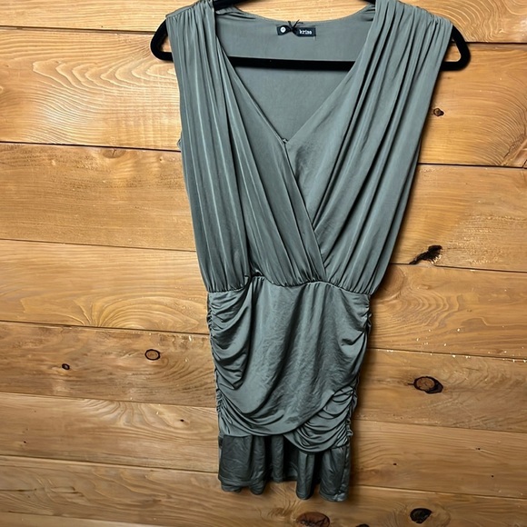 Krisa by Revolve Grey Jersey Knit Back Ruched Dress XS deep‎ V-Neck bottom zip - Picture 1 of 11